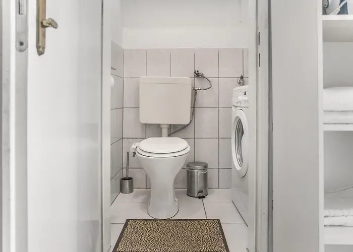 Charming 1Br Apartment With Garden Near Danube River Apartment